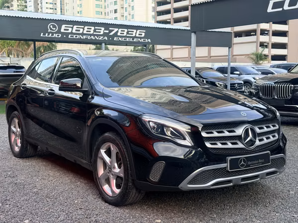 MERCEDES BENZ GLA 200