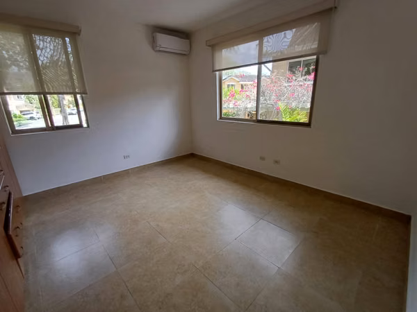 Embassy Garden 3 bed 4 ba near Clayton Village, Embassy Club, Albrook Garden