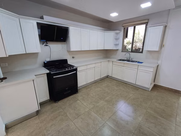 Embassy Garden 3 bed 4 ba near Clayton Village, Embassy Club, Albrook Garden