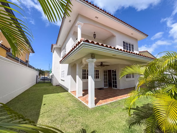 House in Rainforest Villas Residential Las Huacas