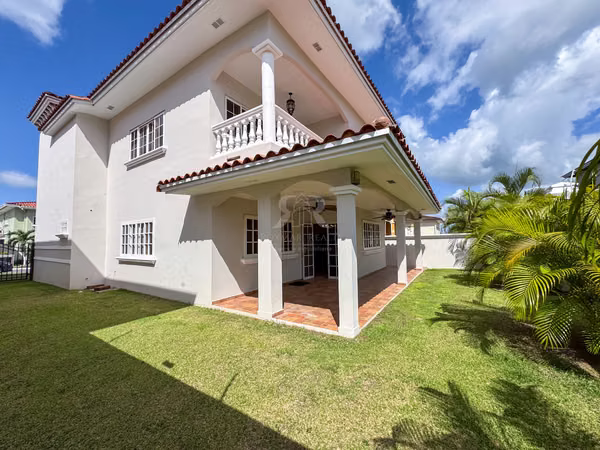 House in Rainforest Villas Residential Las Huacas