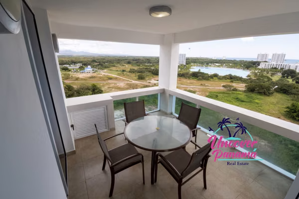 2-Bedroom Apartment Near the Beach in Playa Blanca – Founders