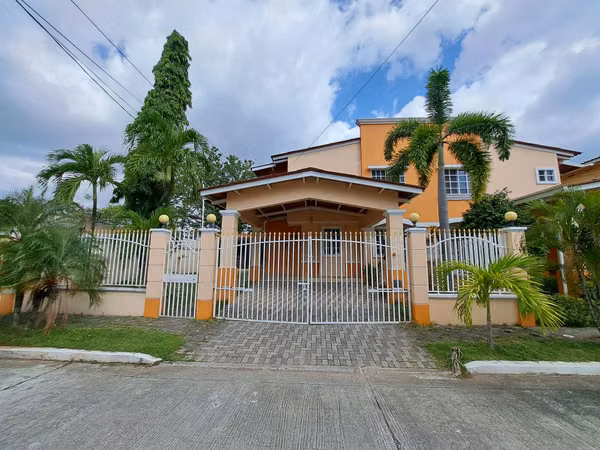 ALQUILER CASA VILLA LUCRE PASEO REAL DEN + CBE AMPLIO PATIO VV
