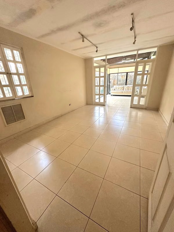 HOUSE FOR SALE – ALTOS DEL GOLF - M