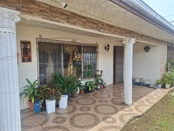 VILLA FOR SALE IN POCRI, AGUADULCE