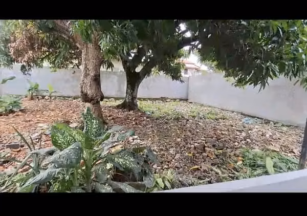 Selling Land in Lefevre Park