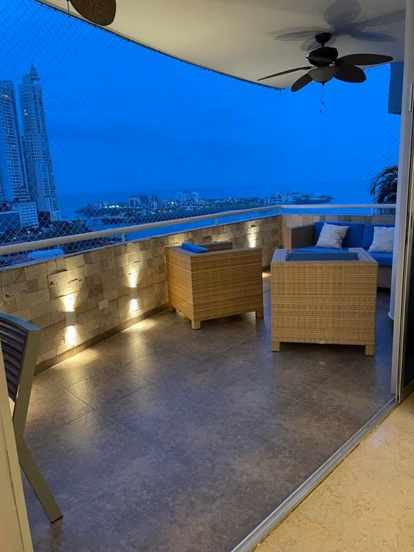 For Sale Beautifull apt ocean view