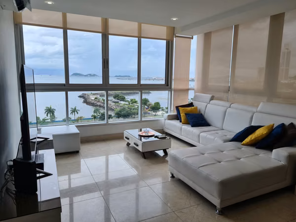 I rent a 2-bedroom apartment with ocean view