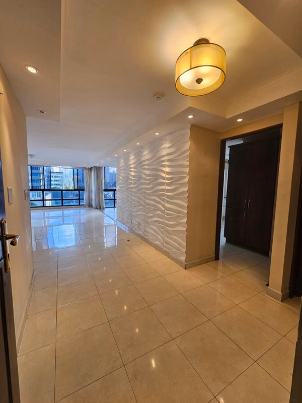 Spacious Apartment for Sale in PH Aranjuez – El Cangrejo