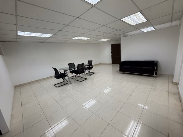 ALQUILER DE OFICINA EN VIA ESPAÑA 115 M2