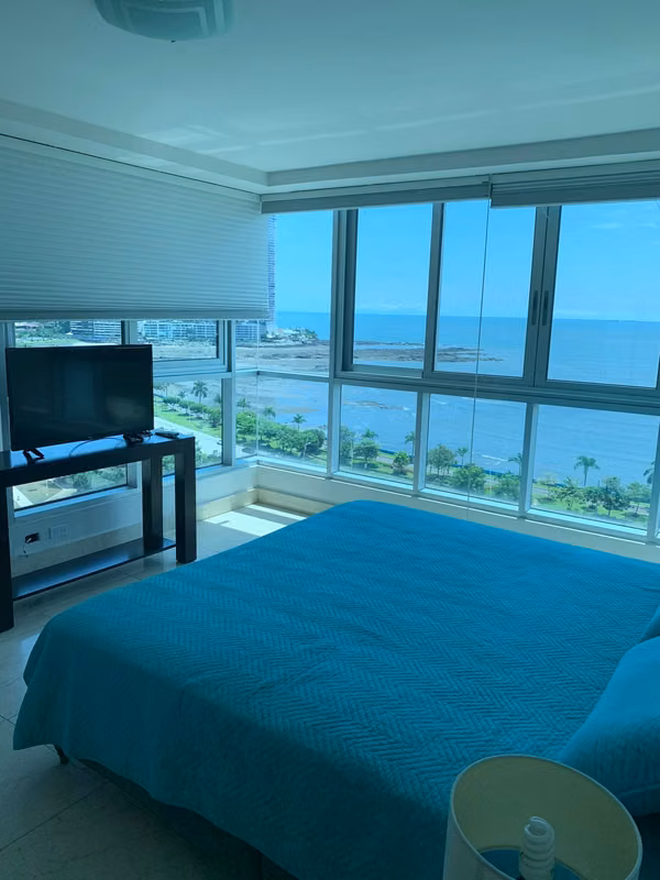 Avenida Balboa - 2 bedrooms, 2 bathrooms, 112 m2, near Marbella, Punta Pacifica, Casco Viejo