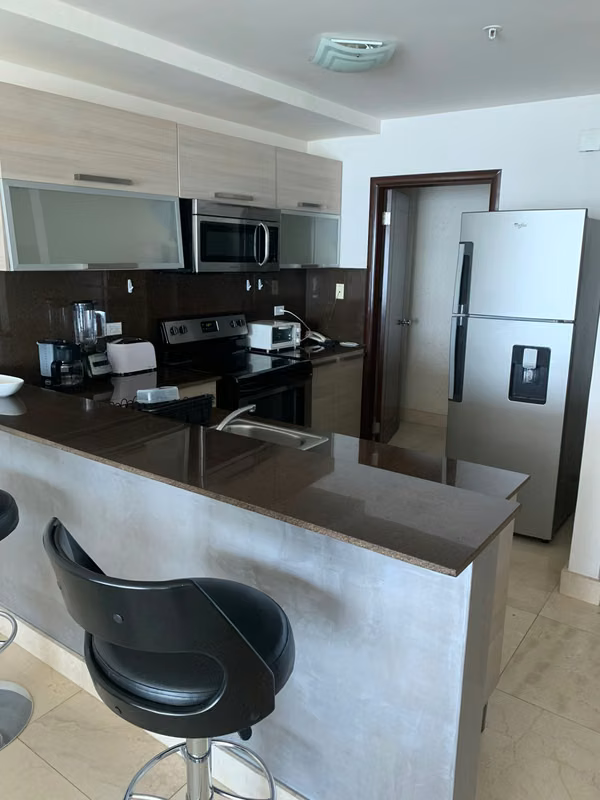 Avenida Balboa - 2 bedrooms, 2 bathrooms, 112 m2, near Marbella, Punta Pacifica, Casco Viejo