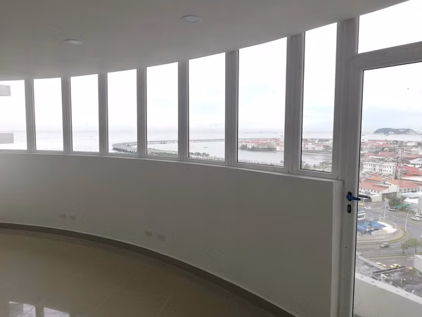 SPACIOUS RENTAL OFFICE SEA VIEW
