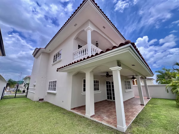 House  for Sale  PH  Rainforest Villas (Ancón)