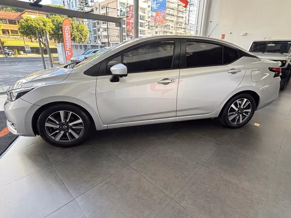 NISSAN VERSA AÑO 2024