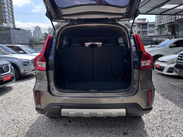 SUZUKI XL7 / AUTO FAMILIAR / FINANCIABLE