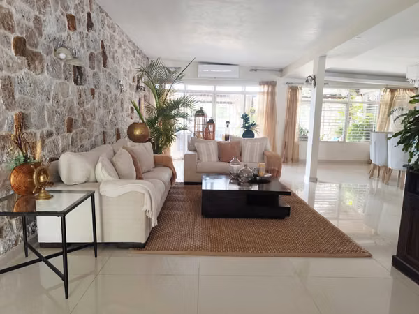 FOR SALE: BEAUTIFUL HOUSE IN LAS CUMBRES - OPPORTUNITY!!!