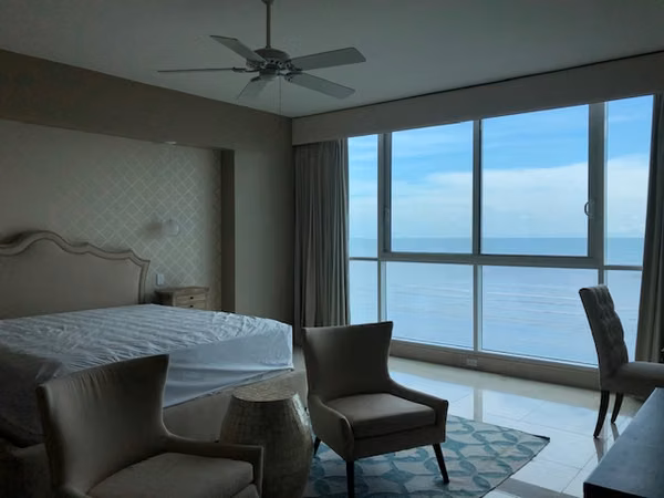 Rental Apartment Amoblado 4 Recamaras Vitri width on the East Coast