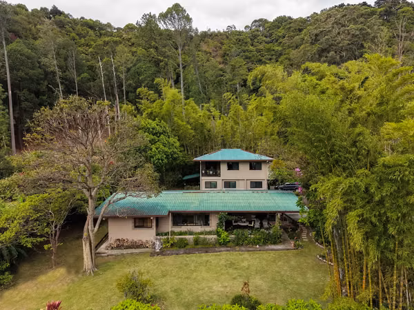 Boquete Home with Mountain View