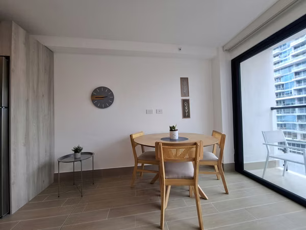 Apartamento en alquiler Amoblado– PH Armonía, Bella Vista
