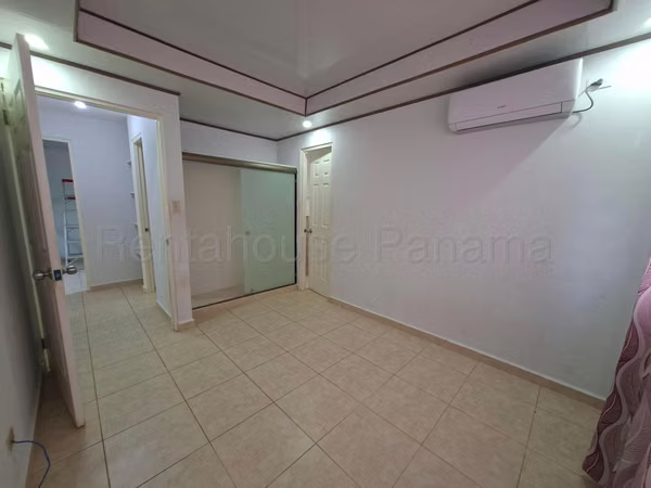 Casa En Alquiler En Arboledas La Chorrera ABS