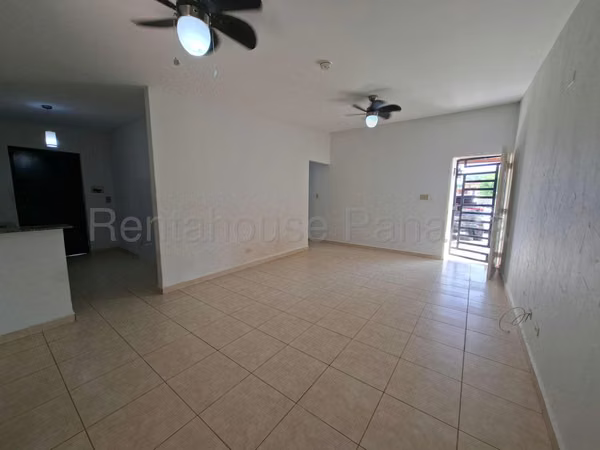 Casa En Alquiler En Arboledas La Chorrera ABS