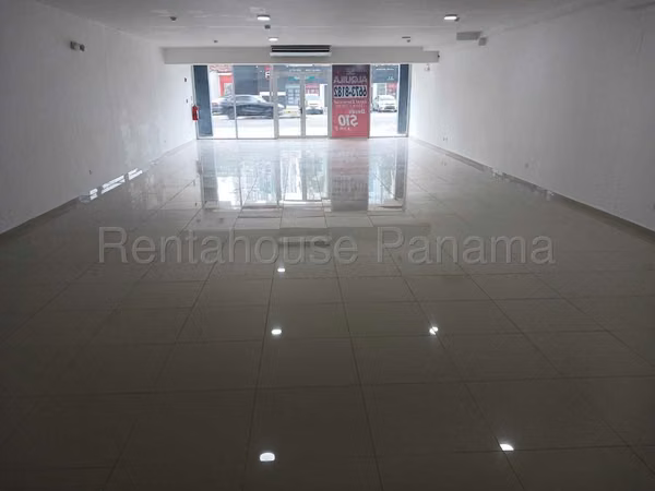 Local Comercial En Alquiler En Vía España ABS