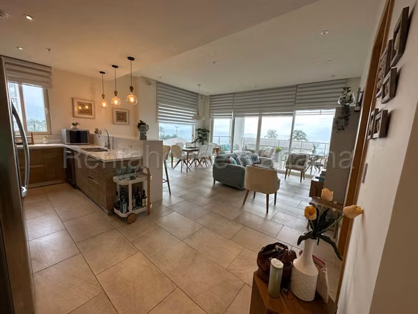 Apartment for Sale in Colon