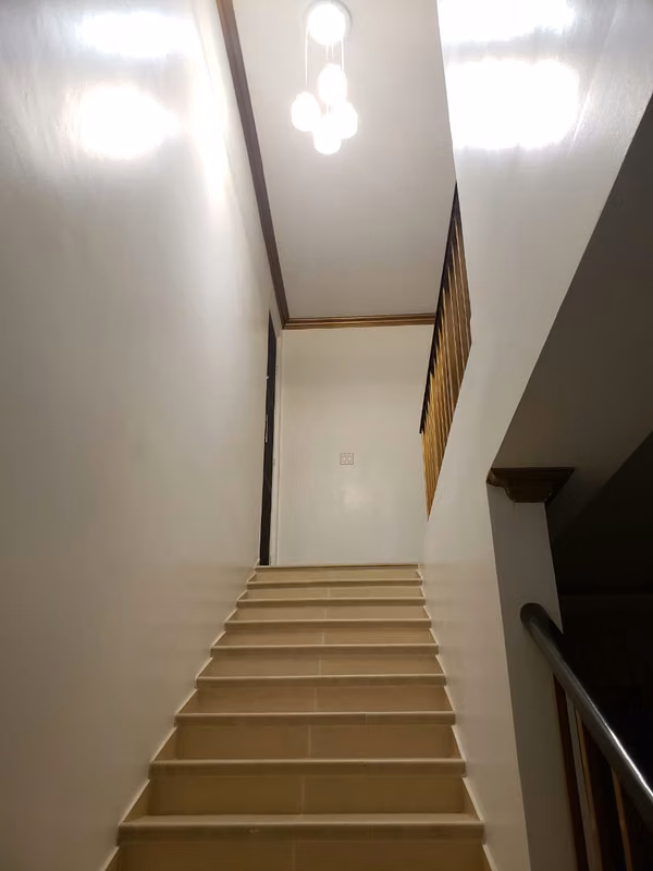 SE AQUILA CASA AMOBLADA CONDADO DEL REY