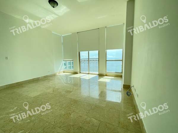 Sale of apartment in Punta Pacifica, Pacific Point building.