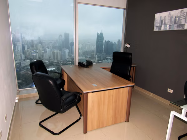 OFICINA PRIVADA VIP FULL AMOBLADA CON VISTA AL MAR Y A LA CIUDAD
