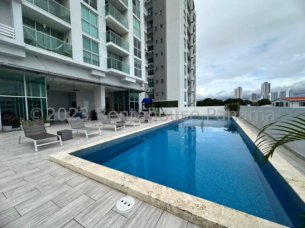 Apartment for Sale in Altos del Golf AK