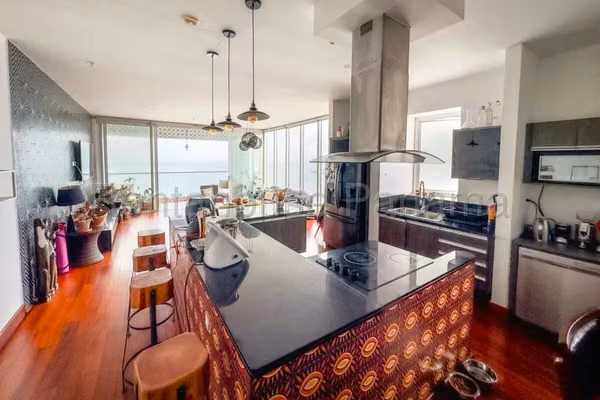 Apartment for Sale on Avenida Balboa AK