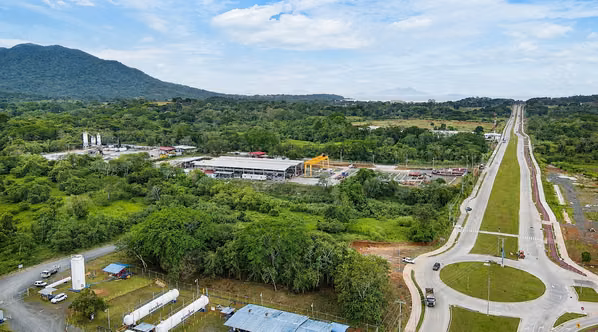 Se Alquila Terreno Industrial 3.2 Hectareas con Galera en Vacamonte