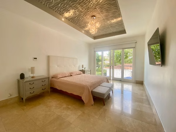 Sale of House in Santa Maria