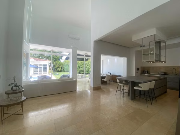 Sale of House in Santa Maria