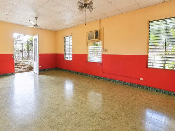 Land for sale with construction on theTransístmica