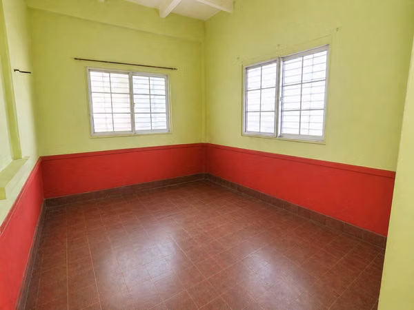 Land for sale with construction on theTransístmica