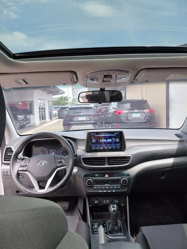 2022 Hyundai Tucson - techo panorámico - 1 sola dueña