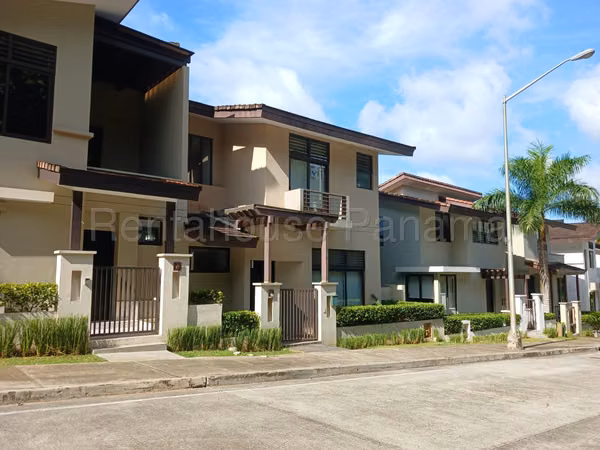House for Sale in Panama Pacifico YDU