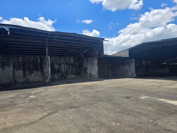Warehouse for rent in Villa Grecia, 2,900 square meters, negotiable.