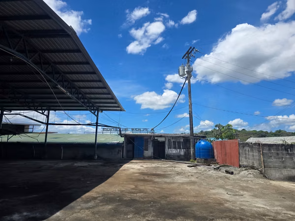 Warehouse for rent in Villa Grecia, 2,900 square meters, negotiable.