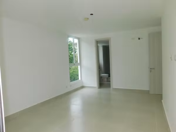 Live surrounded by nature and comfort in Clayton