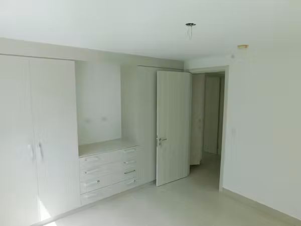 Live surrounded by nature and comfort in Clayton