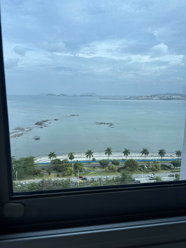 Dos recámaras, avenida Balboa totalmente amueblado
