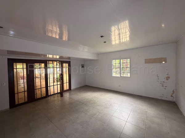 House for Sale in Las Cumbres MDV26-6885