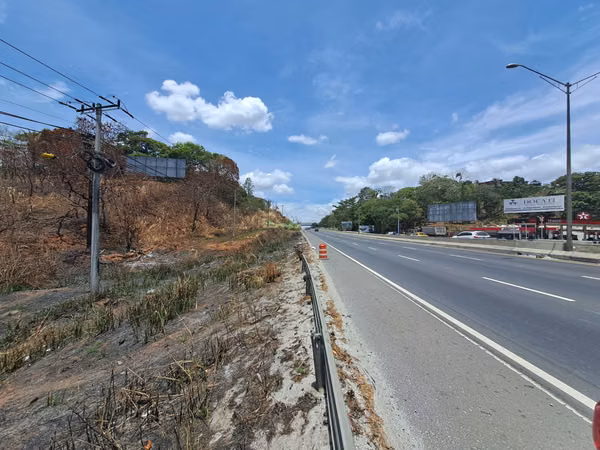 Repossessed Land for Sale in Arraiján | 4 Ha on Highway | Development Opportunity