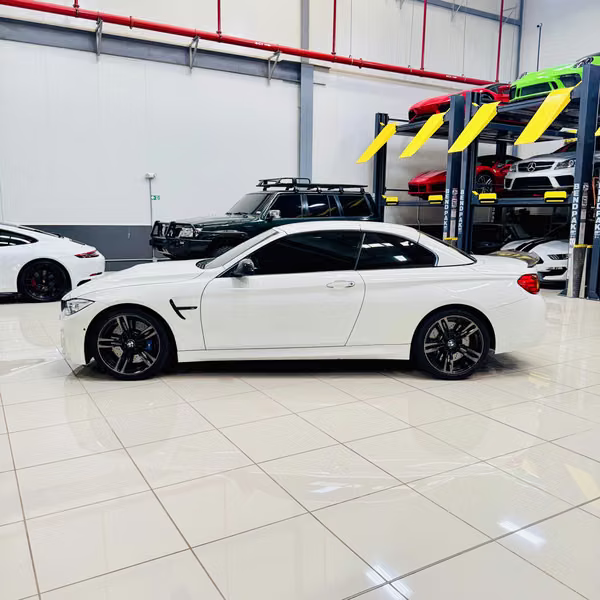 BMW M4 Cabriolet 2015