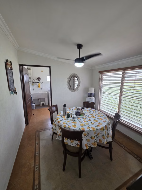 House for Sale, walking distance to Subway