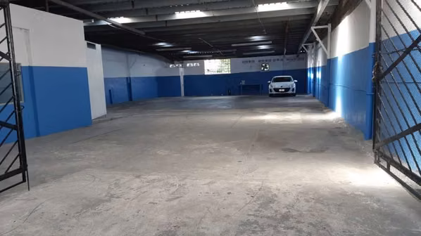 Se vende terreno con galera en av santa Elena